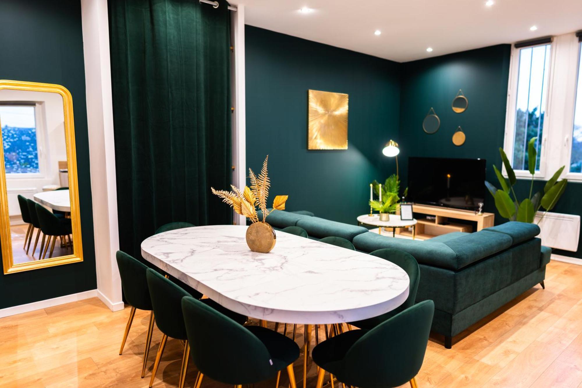 Grand Loft Familial 4 Chambres Avec Parking Prive ソミュール エクステリア 写真