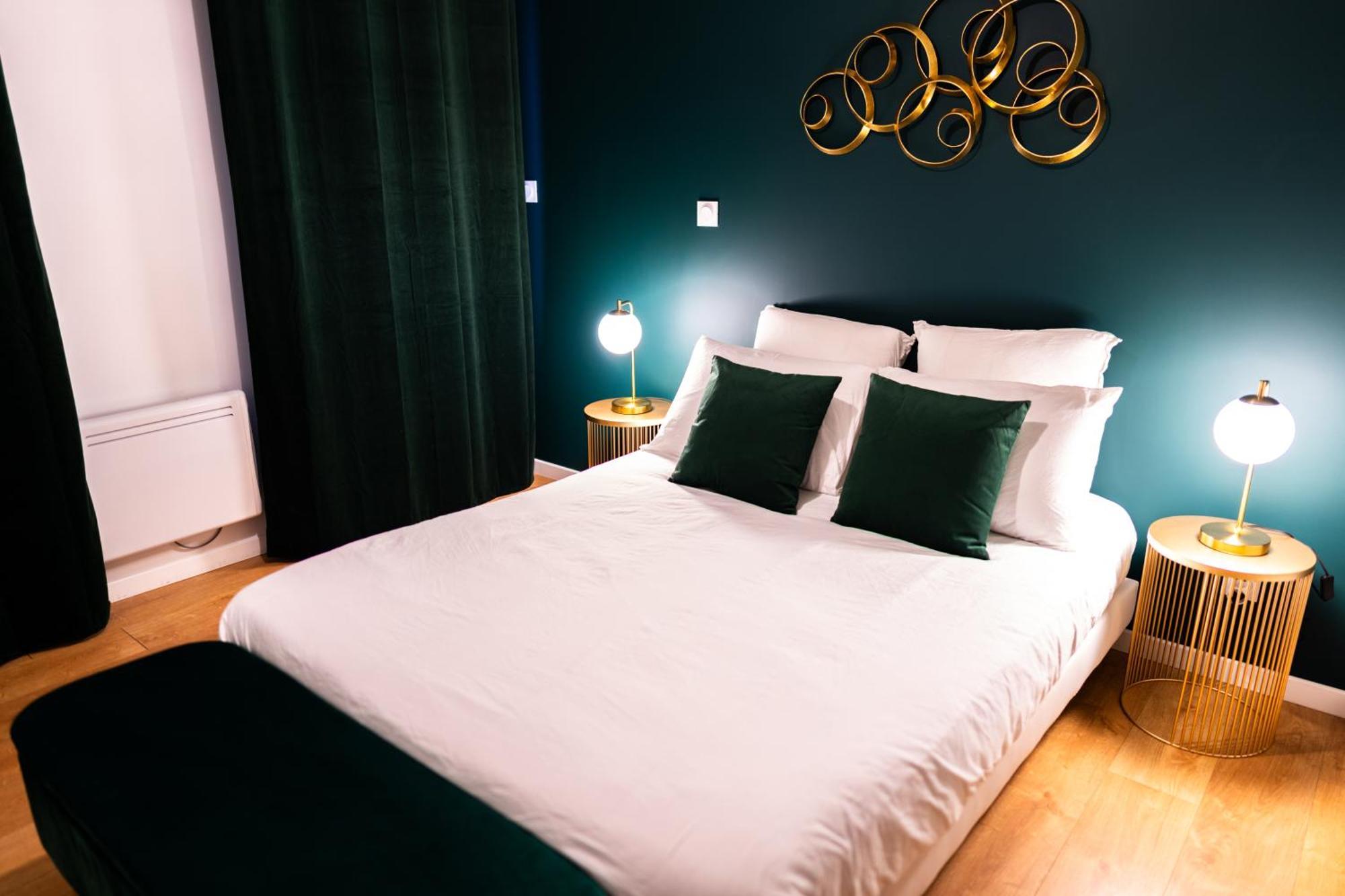 Grand Loft Familial 4 Chambres Avec Parking Prive ソミュール エクステリア 写真
