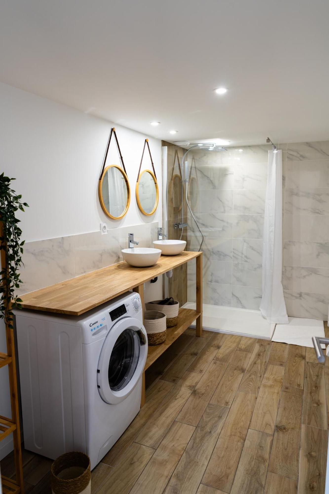 Grand Loft Familial 4 Chambres Avec Parking Prive ソミュール エクステリア 写真