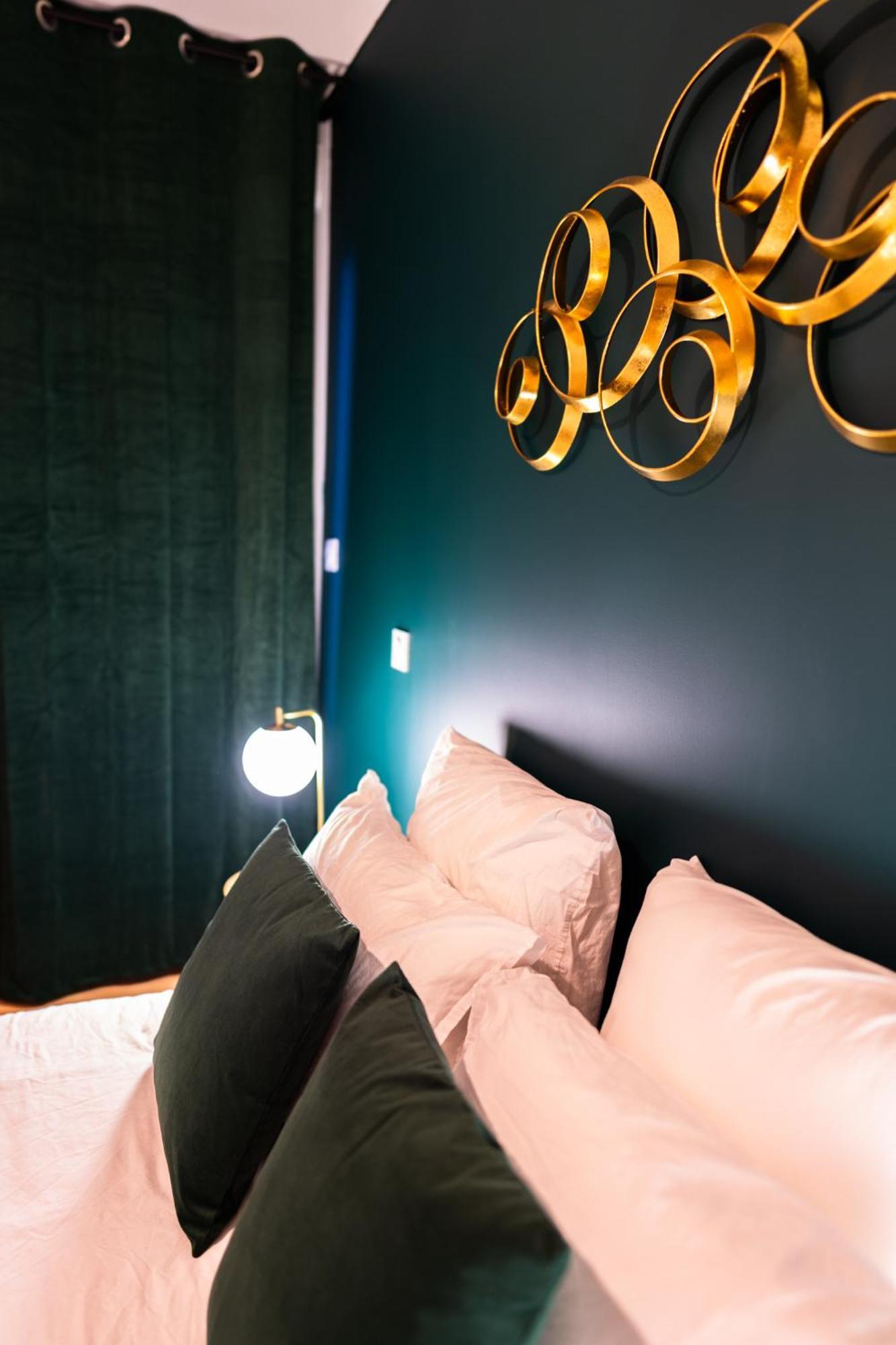 Grand Loft Familial 4 Chambres Avec Parking Prive ソミュール エクステリア 写真