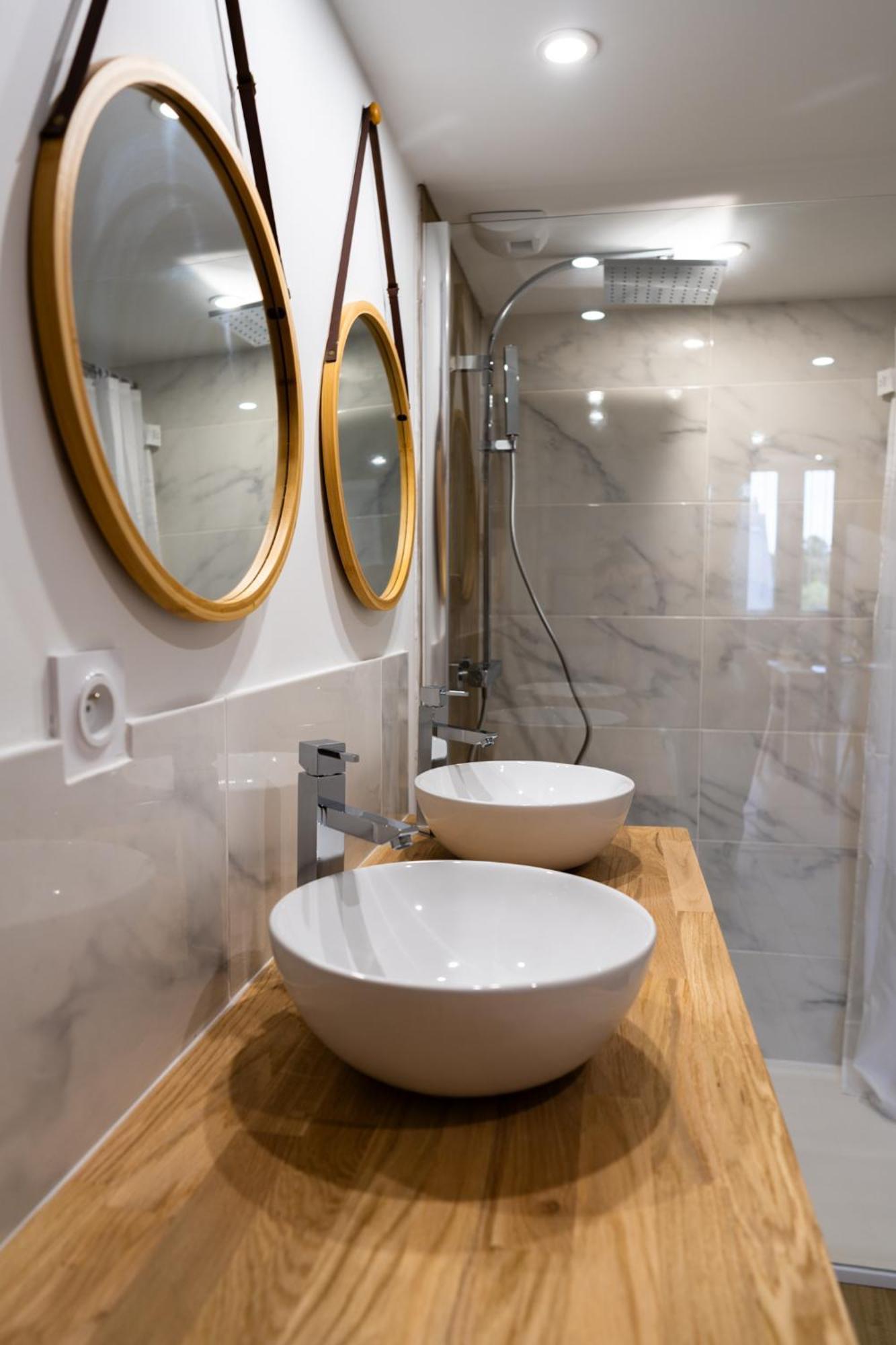 Grand Loft Familial 4 Chambres Avec Parking Prive ソミュール エクステリア 写真